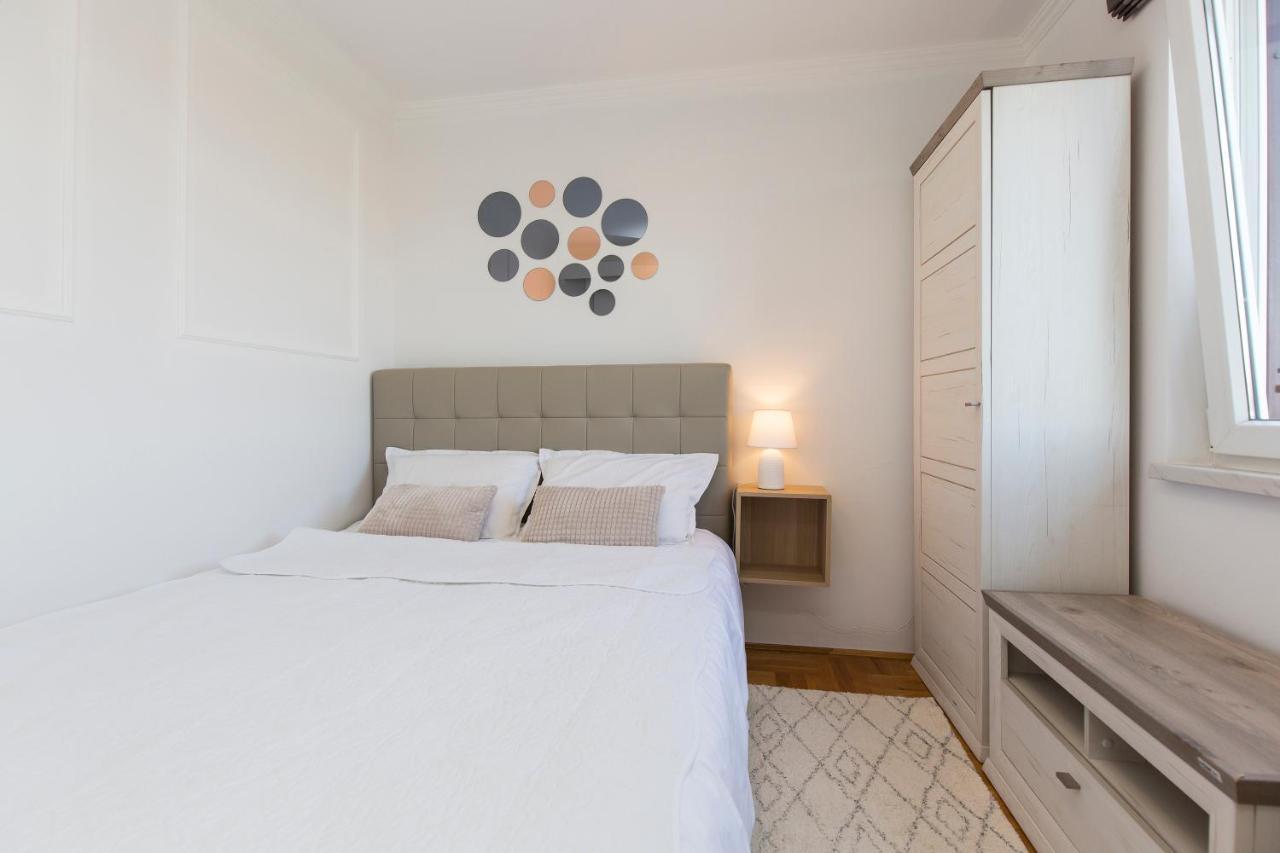 Apartment Parentium Porec Exterior photo